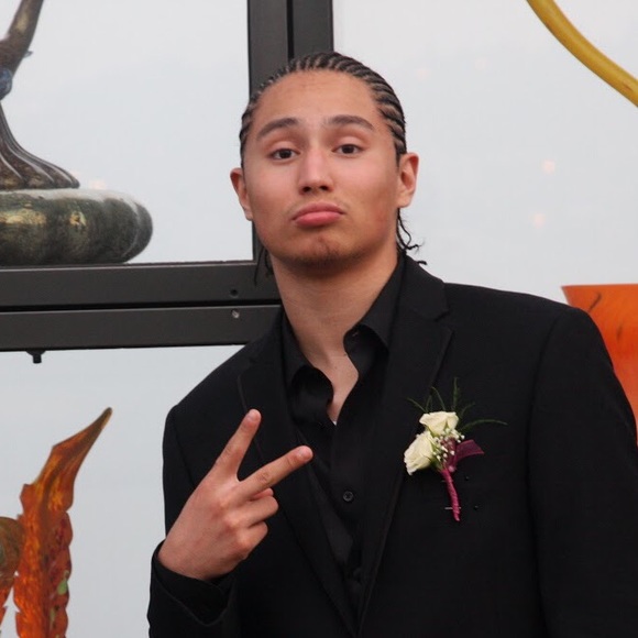 Meet your Posher, Yared - Picture 1 of 1